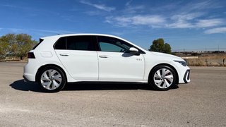 Volkswagen Golf 2024