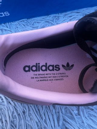 Adidas Spezial Negro y Rosa