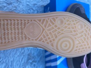 Adidas Spezial Negro y Rosa