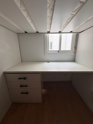 Litera blanca con escritorio y armario