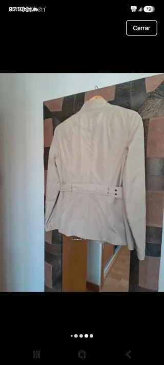 Sahariana beige con cinturón