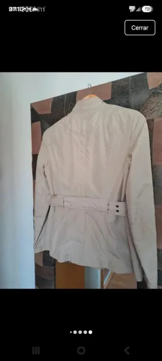 Sahariana beige con cinturón