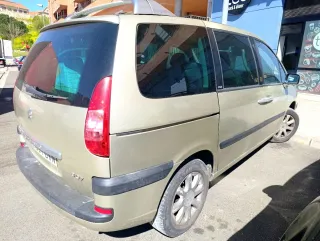 Peugeot 807 2006