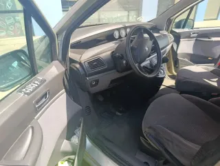 Peugeot 807 2006