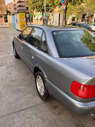 Audi A6 1995 atomatico conducción por la derecha
