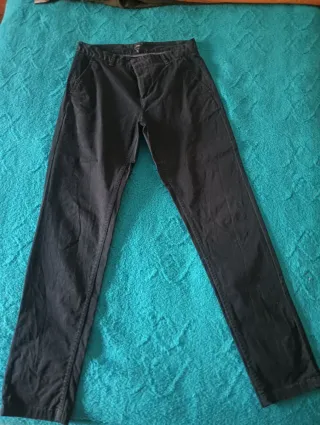 Pantalón chino negro
