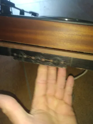 Tocadiscos Hifivox antiguo.