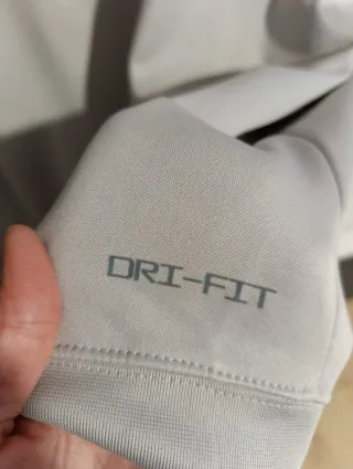 Chaqueta Nike Beige con Cremallera