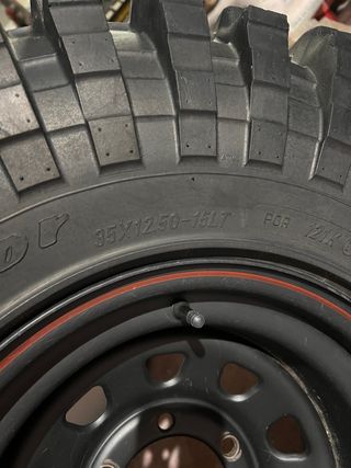 Maxxis Trepador 35 Neumáticos patrol Y61