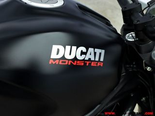 DUCATI MONSTER 821 DARK