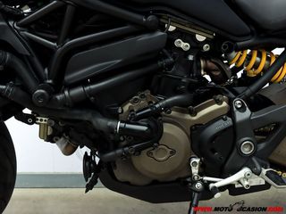 DUCATI MONSTER 821 DARK