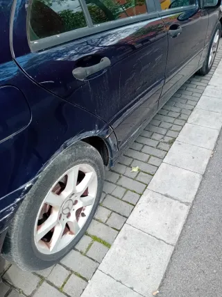 Mercedes-Benz Clase C 2005