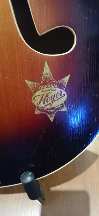 Guitarra Arnold Hoyer Archtop