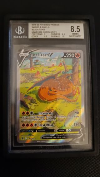 Charizard V SWSH260 Beckett 8.5 Carta Pokémon