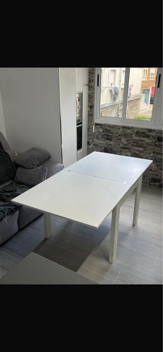 Mesa de cocina/comedor blanca