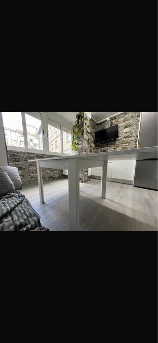 Mesa de cocina/comedor blanca