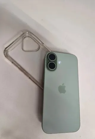 iPhone 17 256 GB con protector de pantalla y funda