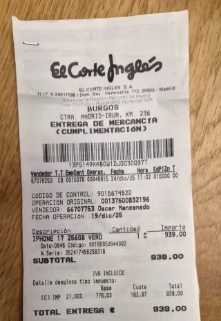 iPhone 17 256 GB con protector de pantalla y funda