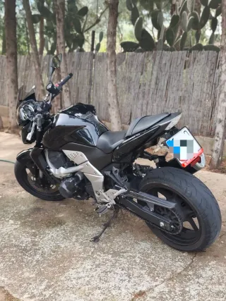 Kawasaki Z750 Negra