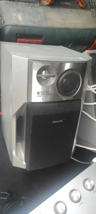 Amplificador Pioneer A-10 AE plateado con altavoz