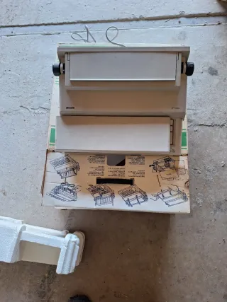 Olivetti PT 505 Máquina de escribir eléctrica
