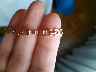 Conjunto collar y pulsera dorado de bisuteria