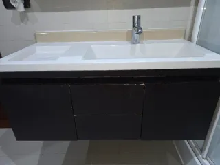 Mueble de baño suspendido madera