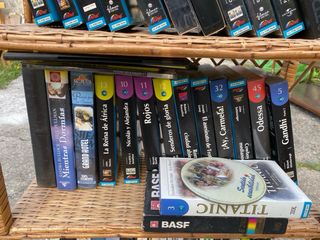 Lote de Películas VHS y DVD