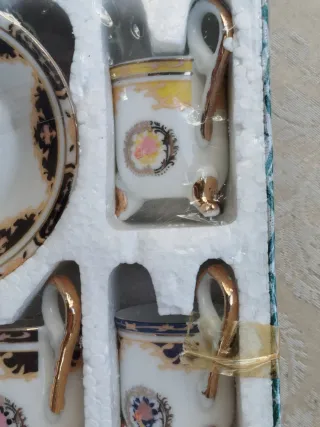 Set Tazzine Porcellana Vintage Dorate