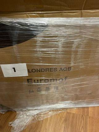 Silla de oficina blanca