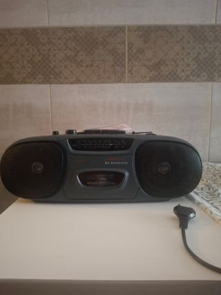 Radio Casete Stereo Negra/Gris