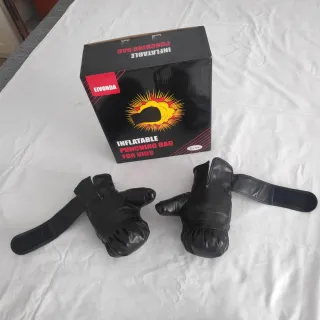 Guantes de boxeo infantiles con dinosaurio