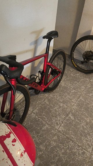Bicicleta de carretera lobito rv10 carbono