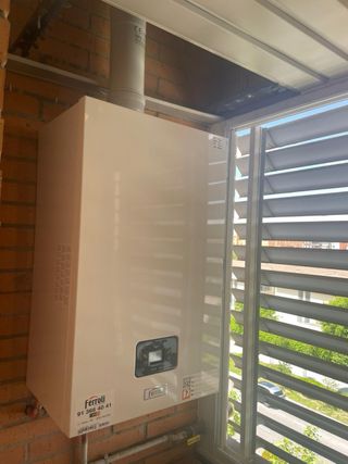 Tecnico e instalador caldera