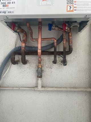 Tecnico e instalador caldera