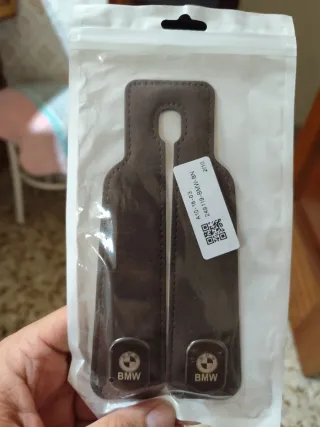 Colgador reposacabezas coche