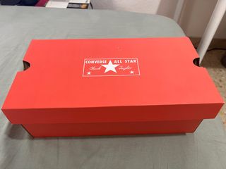 Caja Converse All Star Roja Vacía
