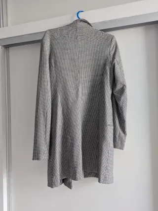 Gabardina Stradivarius Gris y Negra