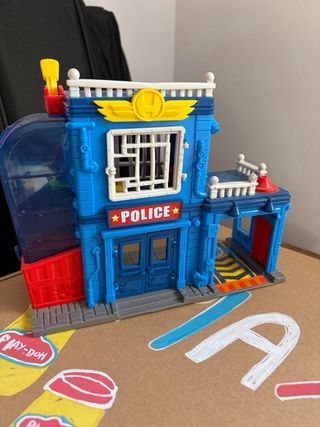 Super Things Coche y Moto Estacion policia