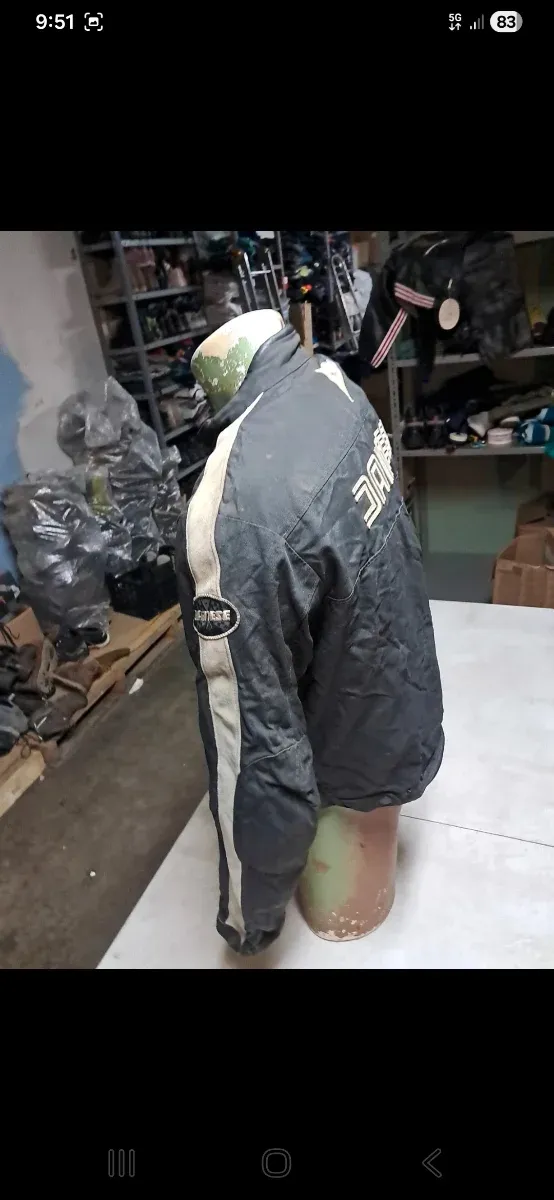 Chaqueta Dainese Talla 50 Negra y Beige