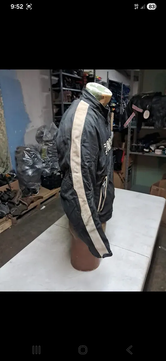 Chaqueta Dainese Talla 50 Negra y Beige