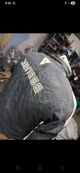Chaqueta Dainese Talla 50 Negra y Beige