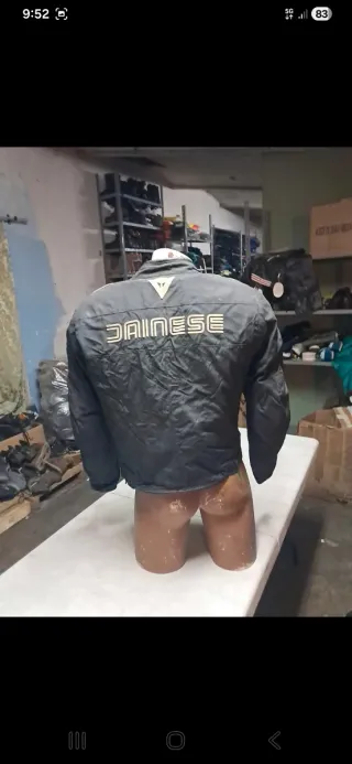Chaqueta Dainese Talla 50 Negra y Beige