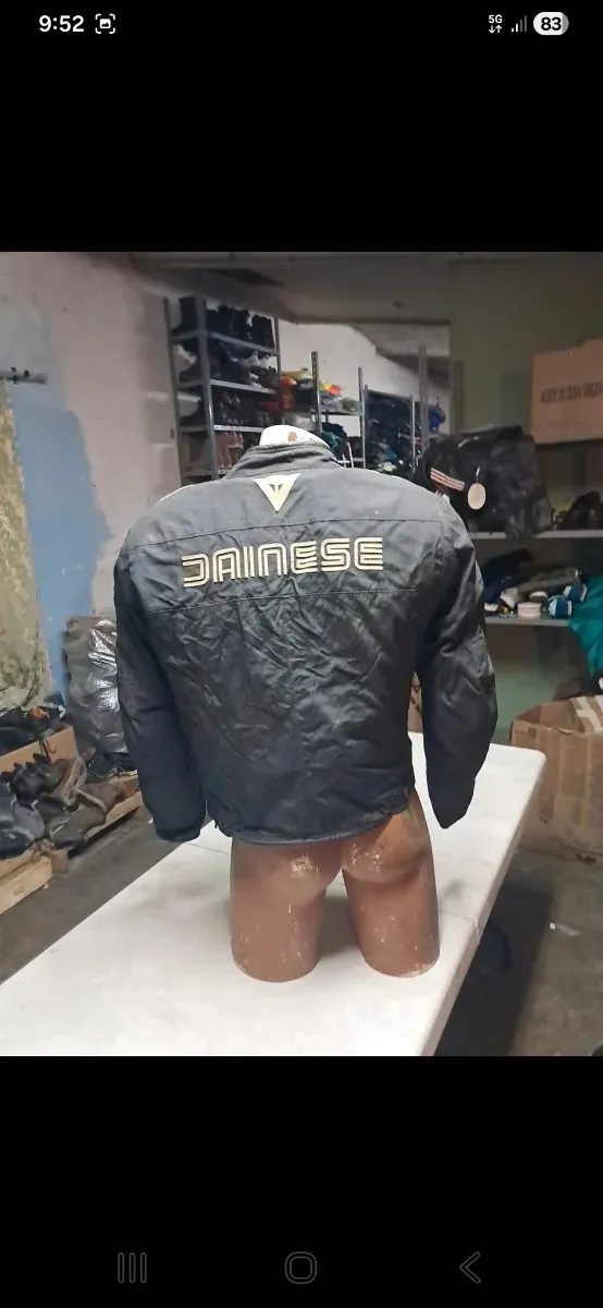 Chaqueta Dainese Talla 50 Negra y Beige