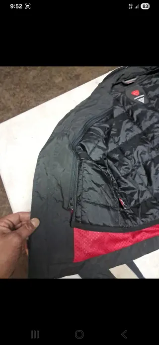 Chaqueta Dainese Talla 50 Negra y Beige