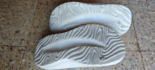 Chanclas/Zapatillas Casa T.36/37 Blancas Rojas