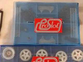LOTE DE LLANTAS Y RECAMBIOS VARIOS MARCA PROSLOT