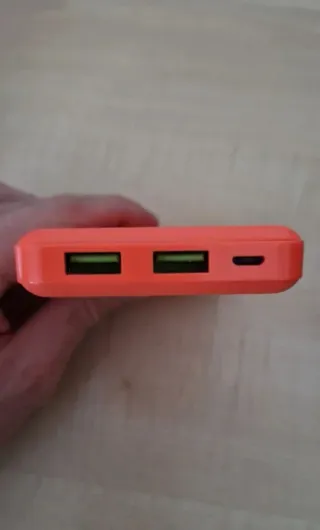 Lotto 2 Power Bank: Trust 10000mAh + Celly Slim