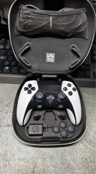 Consola Sony PS5 Pro con Accesorios