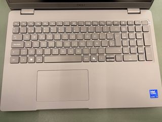 Dell Latitude 3550 Intel Core Ultra 5 125U